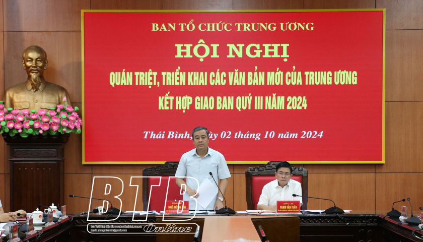   Tập trung tham mưu chuẩn bị đại hội đảng bộ các cấp