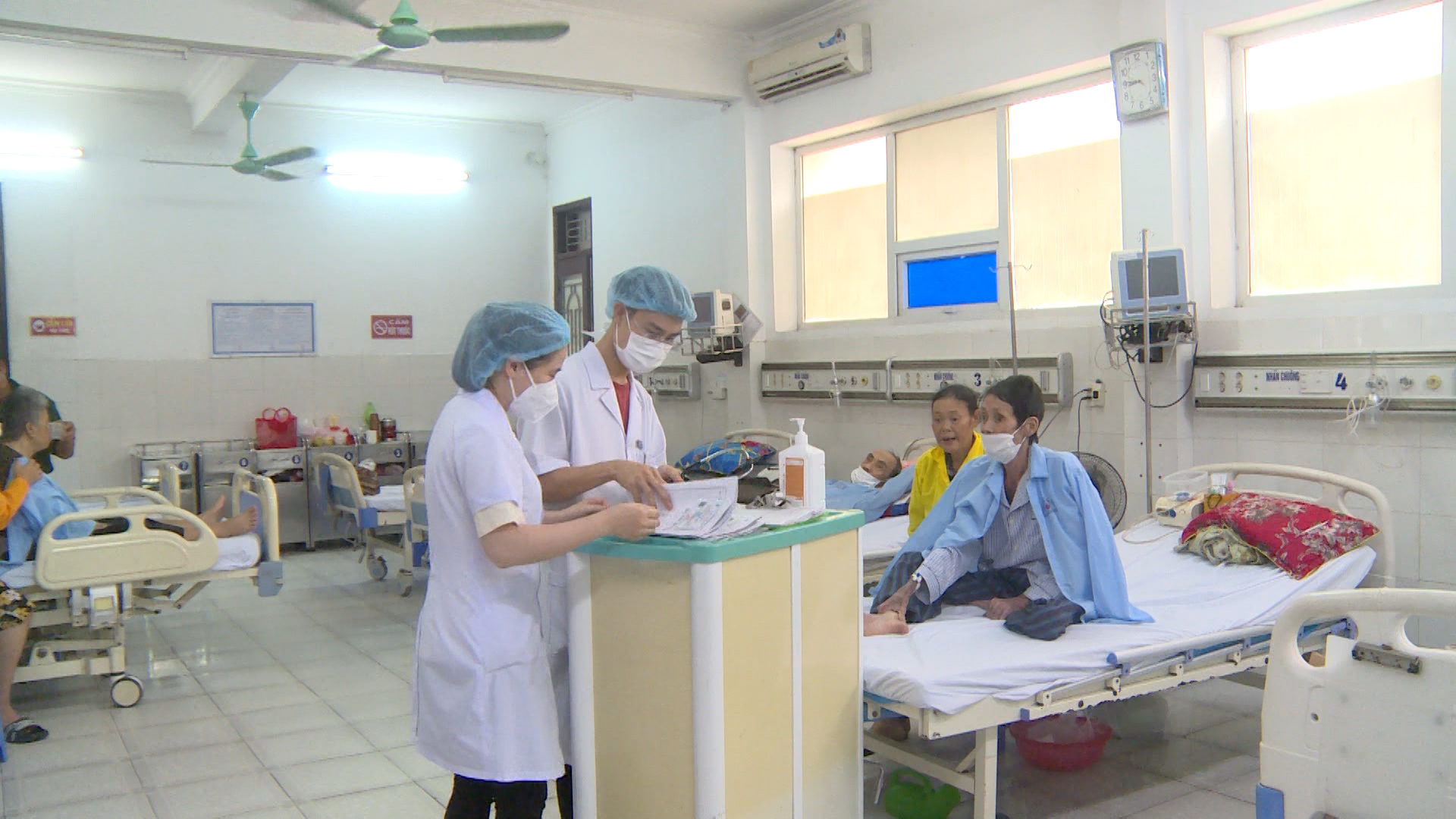   Chủ động phòng, chống dịch bệnh lây từ gia súc, gia cầm sang người