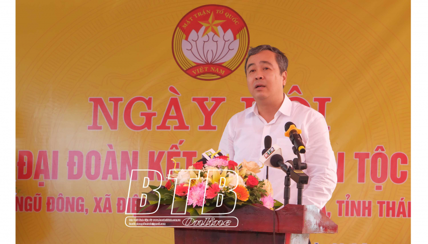   Đồng chí Bí thư VV88 casino dự ngày hội đại đoàn kết toàn dân tộc tại thôn Ngũ Đông