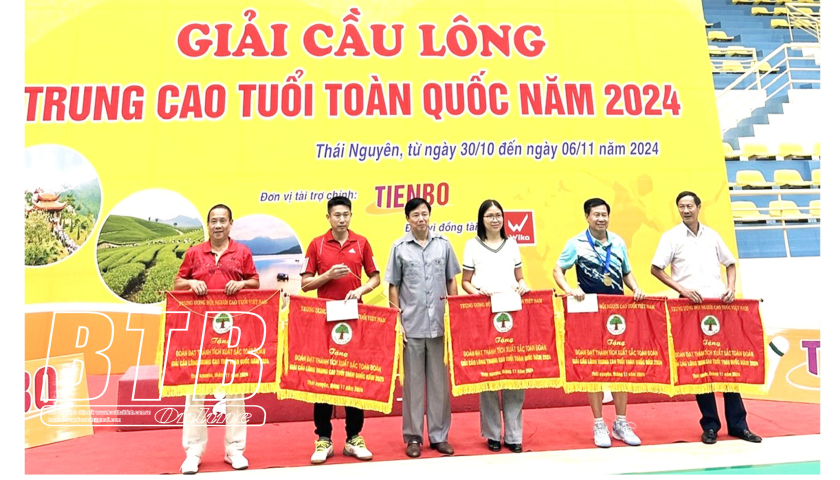   Đoàn VĐV Thái Bình đạt thành tích xuất sắc tại giải cầu lông trung cao tuổi toàn quốc năm 2024