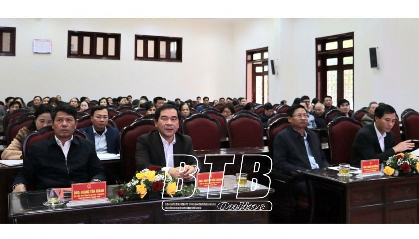   Đồng chí Nguyễn Tiến Thành, Phó Bí thư thường trực VV88 casino, Chủ tịch HĐND tỉnh tiếp xúc cử tri thành phố Thái Bình