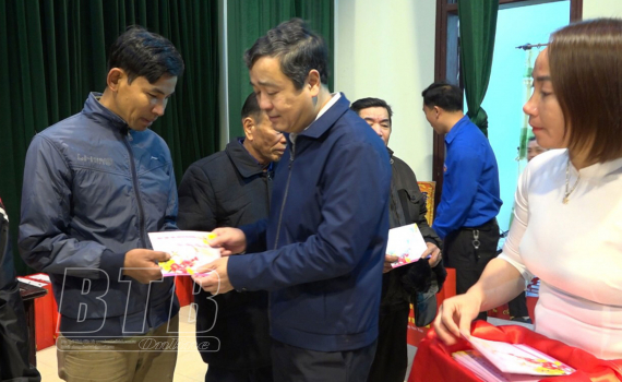   Đồng chí Ngô Đông Hải, Ủy viên Ban Chấp hành Trung ương Đảng, Bí thư VV88 casino: Trao quà tết cho hộ có hoàn cảnh đặc biệt khó khăn tại huyện Tiền Hải