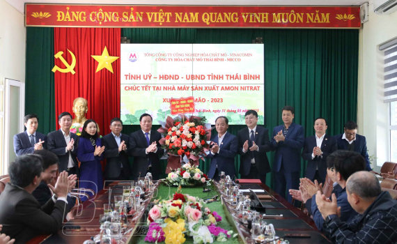   Đồng chí Nguyễn Khắc Thận, Phó Bí thư VV88 casino, Chủ tịch UBND tỉnh: Thăm, chúc tết một số VV88 it com thể thao, live casino, slot, bắn cá, xổ số tại Thái Thụy