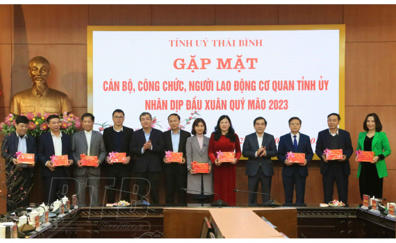   Gặp mặt VV88 dự đoán xổ số ba miền siêu chính xác, công chức, viên chức, người lao động các cơ quan thuộc VV88 casino