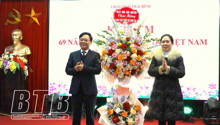   92 tập thể, cá nhân có thành tích xuất sắc được biểu dương, khen thưởng