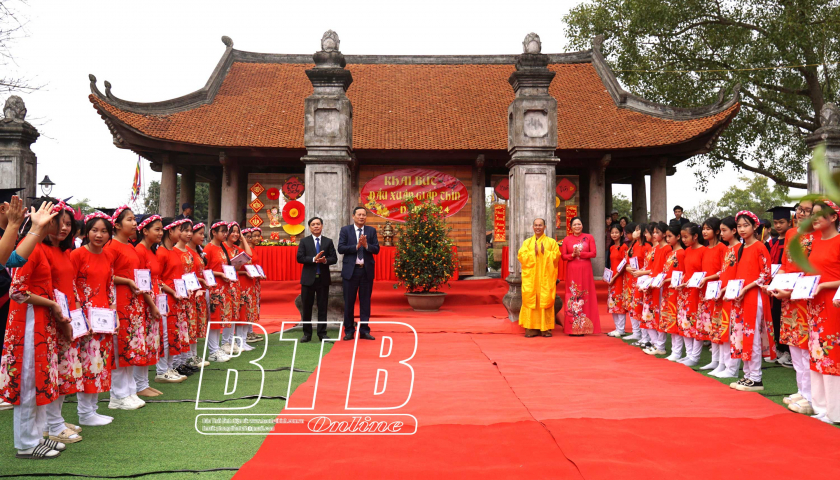   Chương trình khai bút đầu xuân Giáp Thìn tại lễ hội chùa Keo