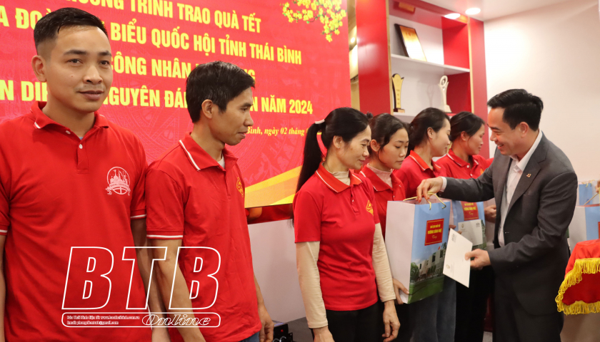   Đoàn đại biểu VV88 casino đăng ký tỉnh: Trao 550 suất quà tết cho hộ cận nghèo, công nhân có hoàn cảnh khó khăn