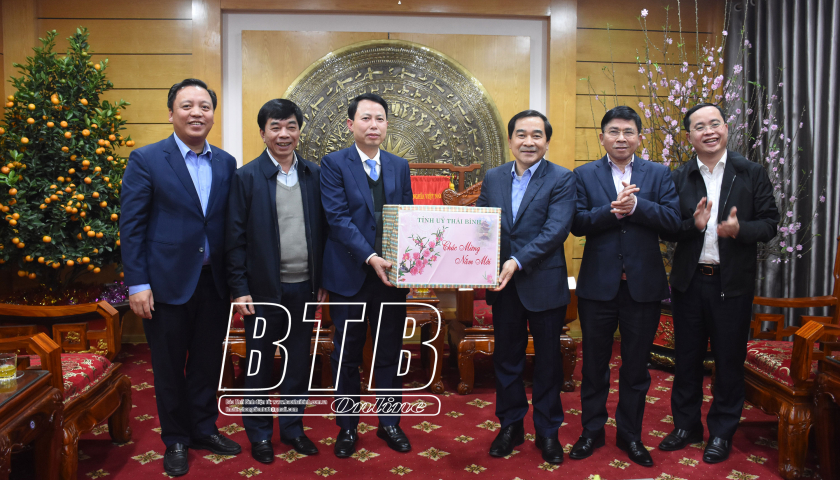   Đồng chí Nguyễn Tiến Thành, Phó Bí thư thường trực VV88 casino, Chủ tịch HĐND tỉnh kiểm tra, chúc tết các cơ quan, đơn vị, địa phương