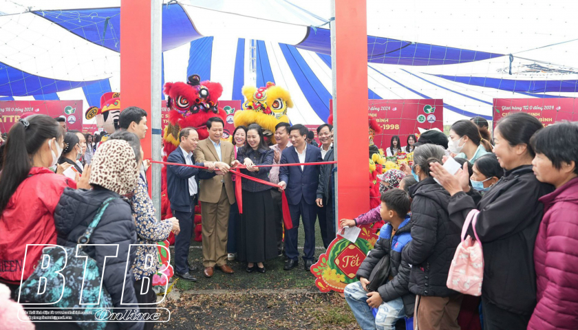   Hơn 15.000 suất hàng hóa tại phiên chợ tết 0 đồng