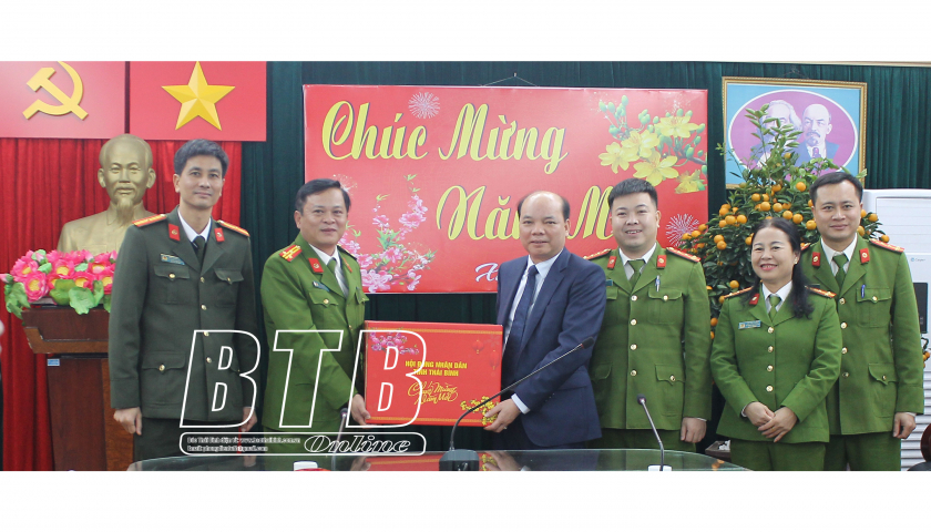   Các đồng chí lãnh đạo tỉnh kiểm tra, chúc tết tại các địa phương, đơn vị