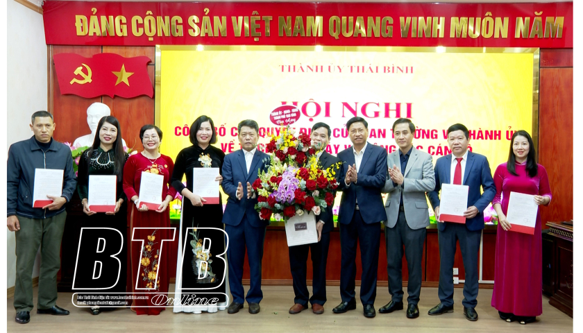   Thành ủy Thái Bình: Công bố các quyết định về tổ chức bộ máy và công tác VV88 dự đoán xổ số ba miền siêu chính xác