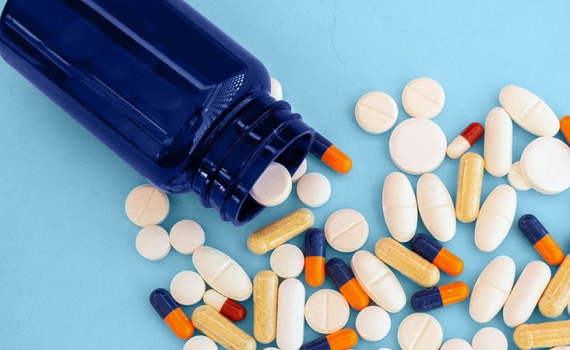   Tiếp tục thực hiện các giải pháp bảo đảm thuốc, trang thiết bị y tế