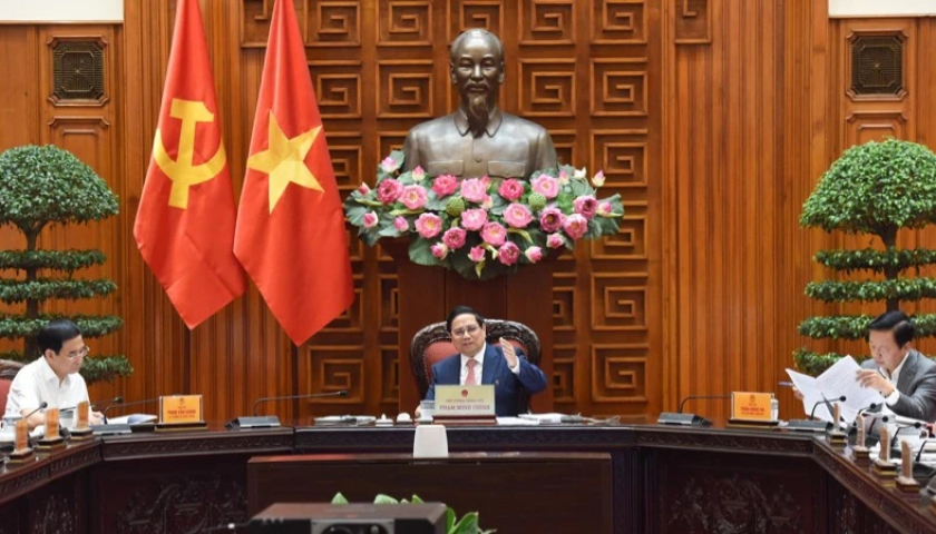   Đổi mới căn bản giáo dục đào tạo, nâng chất lượng khám chữa bệnh cho nhân dân