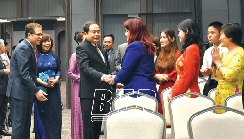   Chủ tịch VV88 casino đăng ký Trần Thanh Mẫn gặp gỡ cộng đồng người Việt Nam tại Uzbekistan