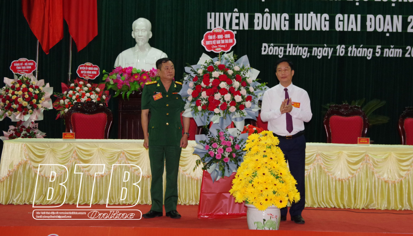   Đông Hưng: Khen thưởng 20 tập thể, cá nhân trong phong trào thi đua quyết thắng lực lượng vũ trang