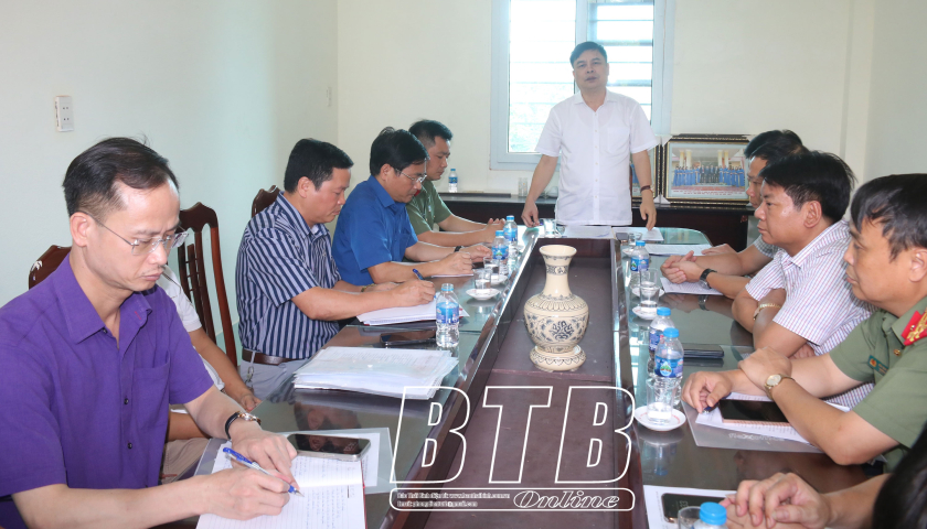   Thực hiện tốt công tác chuẩn bị để kỳ thi tốt nghiệp THPT năm 2024 diễn ra an toàn, nghiêm túc, đúng quy chế