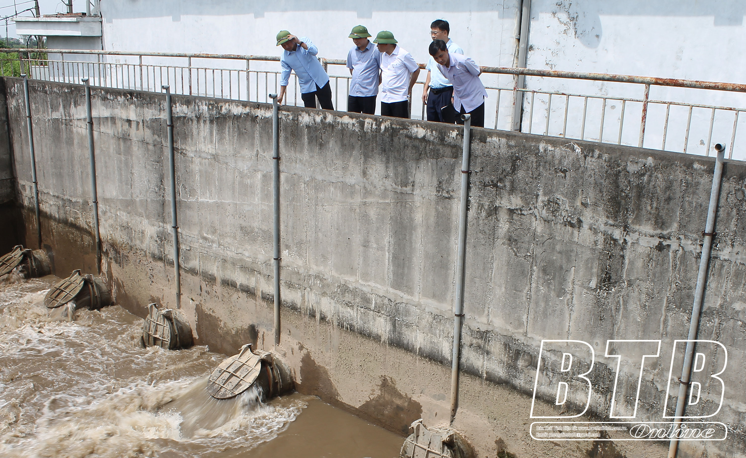   Các đồng chí lãnh đạo tỉnh đi kiểm tra, chỉ đạo công tác ứng phó với bão số 1