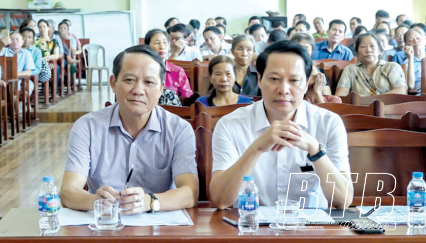   Đại biểu HĐND tỉnh, HĐND huyện tiếp xúc cử tri