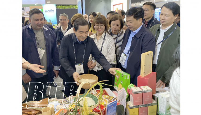   Đoàn công tác của tỉnh tham quan hội chợ triển lãm thực phẩm an toàn tại Australia