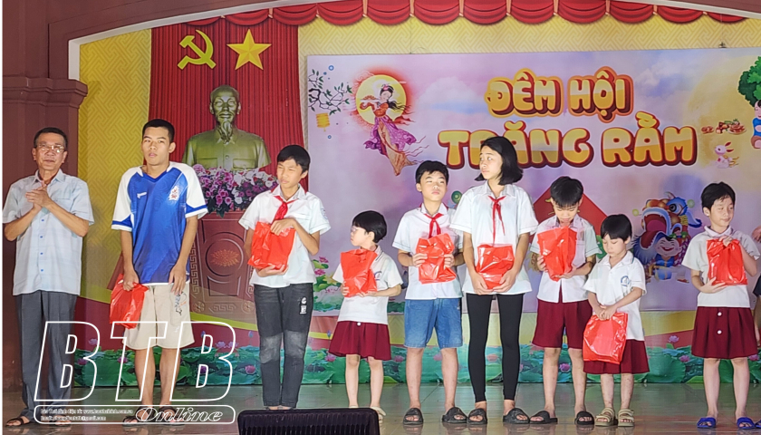   Chương trình “Đêm hội trăng rằm” cho thiếu nhi