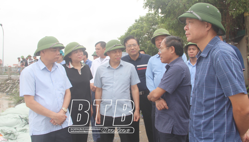   Tiếp tục tăng cường công tác tuần tra, canh gác đê theo cấp báo động